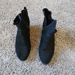 TIME & TRU Black Booties